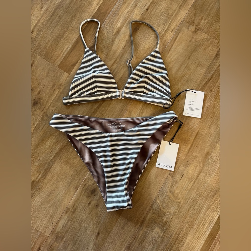 BNWT Acacia Coast Set